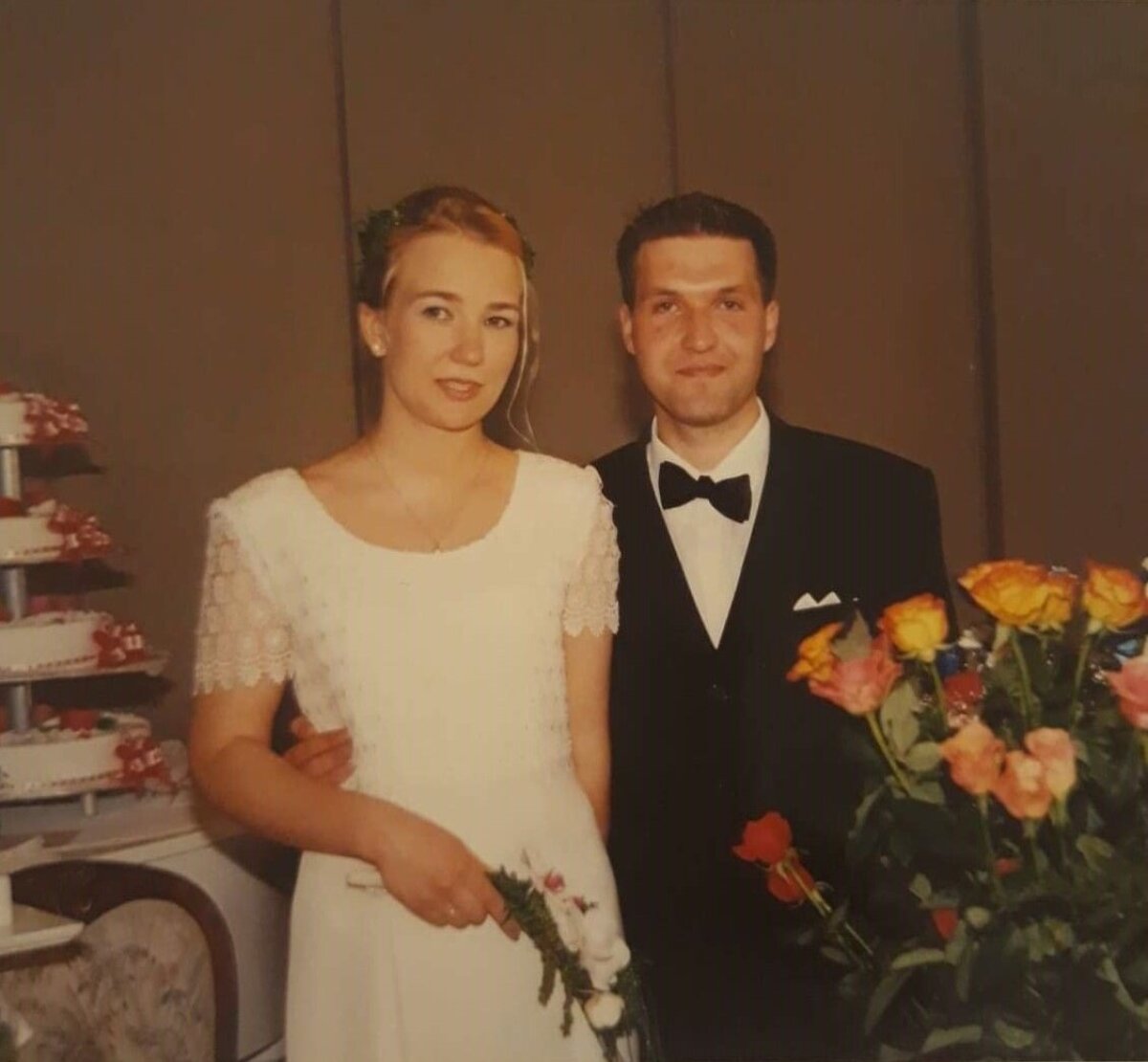 20 AASTAT ABIELU täitub Helmetel tänavu 18. mail. Abielu sõlmiti 18.05.2001 Tartus Väikese Vanemuise ovaalsaalis.