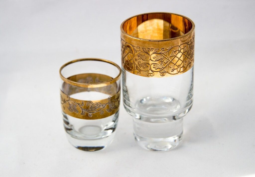 Anekdoot: kes pani eile tina?