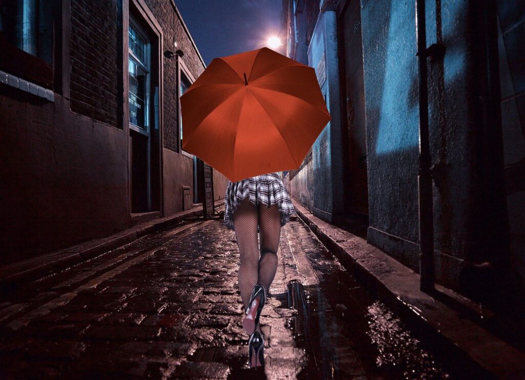 Anekdoot: mööda läheb nägus miniseelikus näitsik