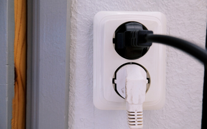 Elektri üldteenuse kliendid viiakse universaalteenuselt tagasi börsiteenusele