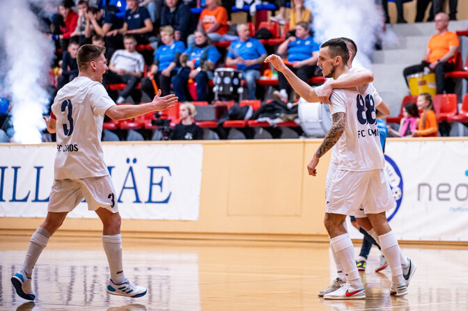 FC Cosmos sai esimeses finaalmängus kindla võidu