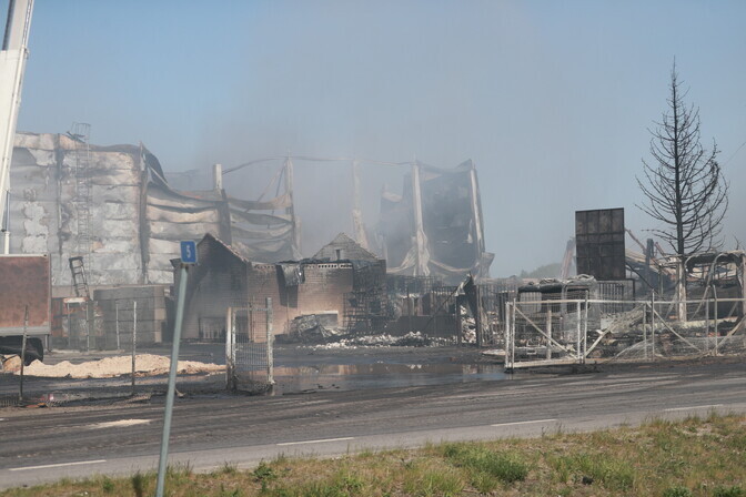Galerii: esimesed fotod Suur-Sõjamäe põlenguala keskmest