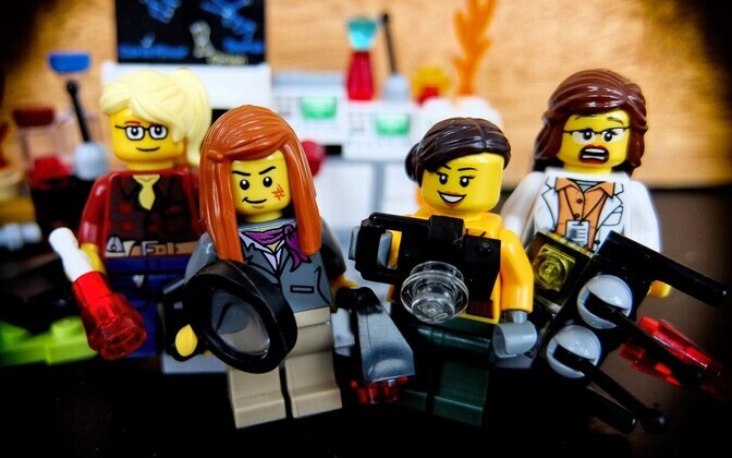 Kuidas ühendada teadlaskarjääri emaks olemisega?