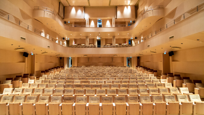 Muusikauuringute kevadkonverents uurib naismuusikute kuvandit, esinemisärevust jm