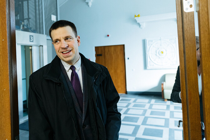 Ratas: peaminister ei tohiks niivõrd lõdvalt Vene kaardiga vehkida