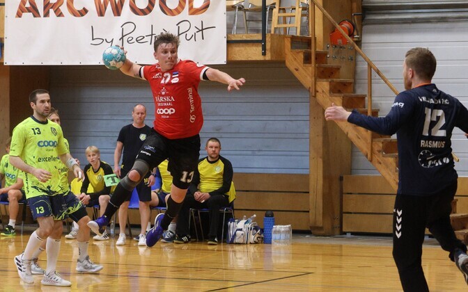 Serviti jõudis meistritiitlist ühe võidu kaugusele