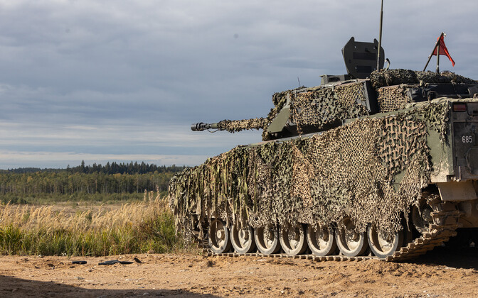 Tanke ja lahingumasinaid saab Eestis peagi juhtida B-kategooria juhiloaga