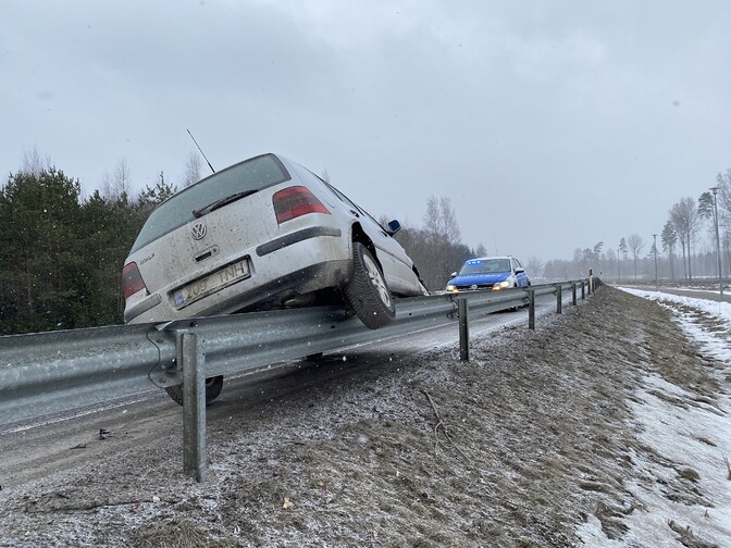 Autokooli lisatund tasalülitab loomupärase liiklusraevu