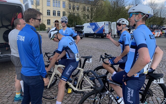 Eesti maanteeratturite meesjuunioride koondis alustas velotuuri Saksamaal