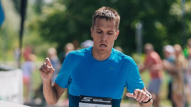 Elva südaööjooksul võidutses Rauno Laumets