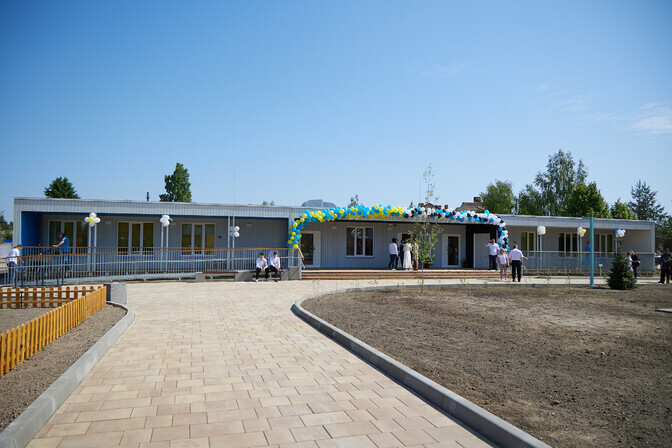 ERR Ukrainas: Ovrutšis avati Eesti abil valminud moodullasteaed