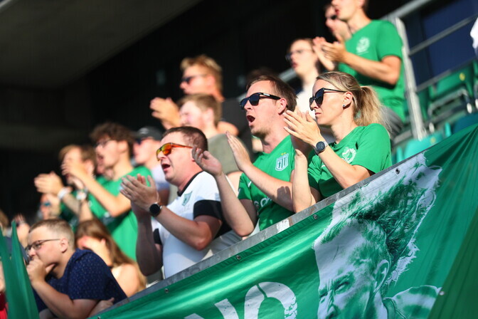 Flora ja Levadia mängisid rekordpubliku ees viiki