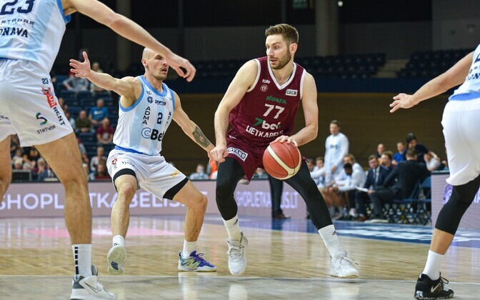 Kullamäe leivaisa alustas pronksiseeriat kaotusega