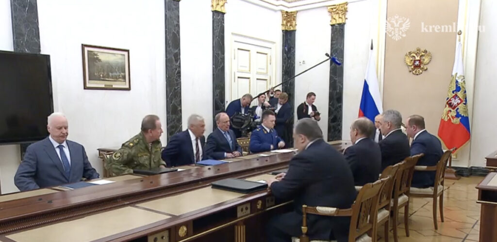 Midagi on toimumas: Putin kutsus kokku jõuametkondade esindajad