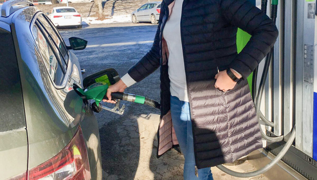 Prognoos: bensiin Soomes kallineb