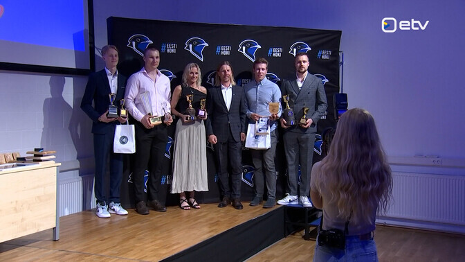 Rooba ja Kaareste nimetati kolmandat korda aasta hokimängijateks