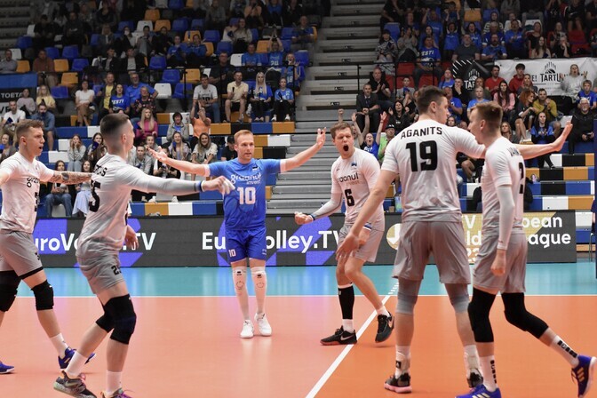 TÄNA OTSE | Võrkpallikoondis kohtub Kuldliigas tugeva Tšehhiga