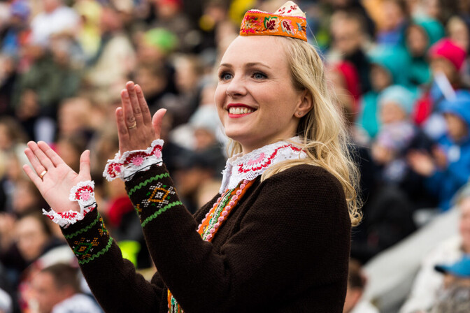 Tantsupeol mudilasi juhendav Liina Eero: laseme lastel olla lapsed