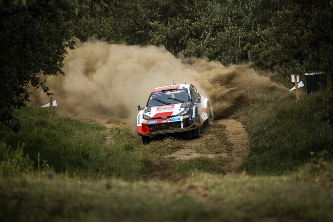 Toyotad kordasid Keenia rallil nelikvõitu, Tänak punktikatsel teine