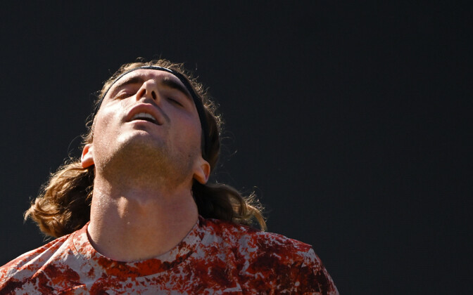 Tsitsipas sai üllatuskaotuse, Medvedev ja Zverev edasi