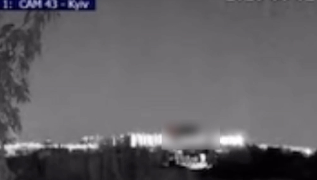 VIDEO: Ukraina pealinnas oli öösel võimas plahvatus, taeva lõi valgeks