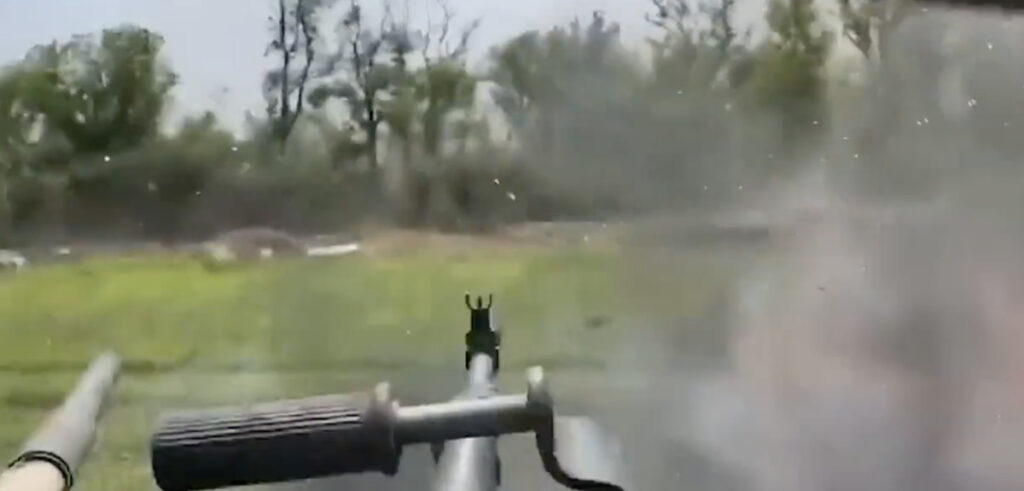 VIDEO: Ukraina tank saab lahingus pihta