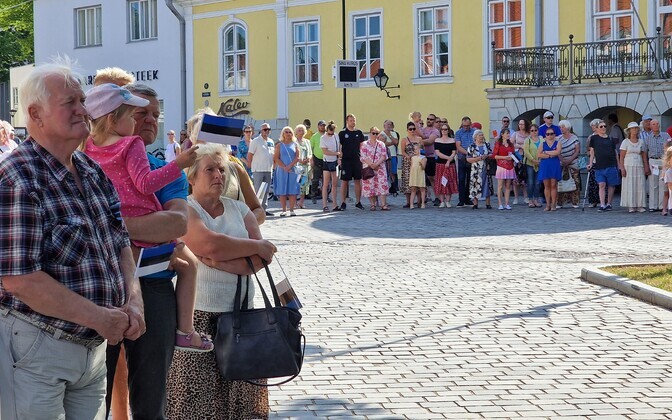Võidupüha tähistati mitmel pool Eestis