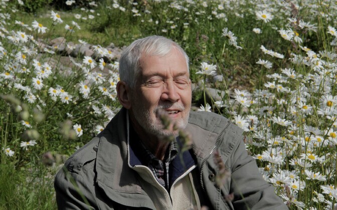 Aivar Kulli ajalootund. Jaan Kaplinski lummav esseistika