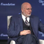 Asjatundja: koroonavaktsiin polnudki vaktsiin, seda poleks tohtinud nimetada vaktsiiniks, peale sundida ega lastele anda