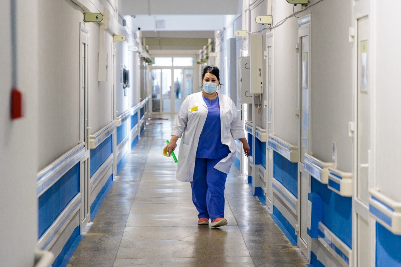 Двух пострадавших в ДТП с автобусом в Хасанском районе переведут на лечение во Владивосток