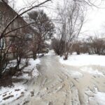 Как безопасно ходить в гололед, объяснили волгоградцам