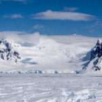 Под Антарктидой нашли континент с горными системами, долинами, озерами