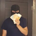 Прокуратура взялась за петербуржца, который должен жертве мошенников 650 тысяч