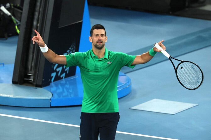 Djokovic jõudis ajaloolise võiduga kaheksandikfinaali, edasi ka Sinner