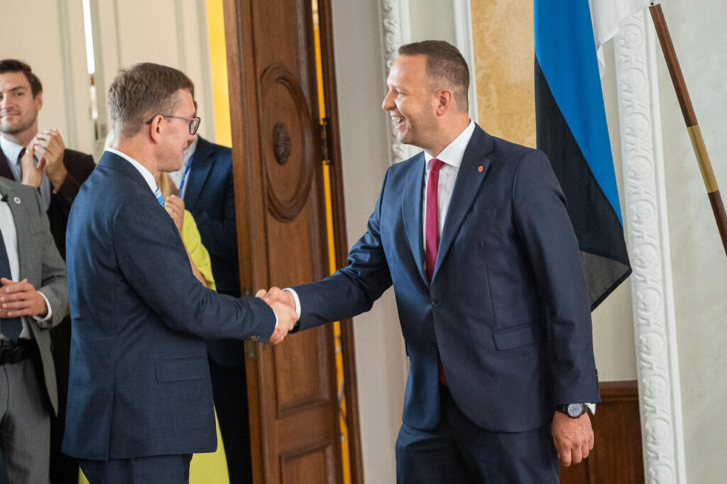 Erikomisjon saatis Lauri Läänemetsa kuluhüvitiste asja uurimisasutustele