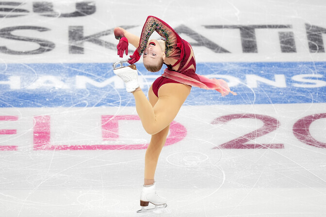 Isikliku rekordi uisutanud Petrõkina asus lühikava järel liidriks