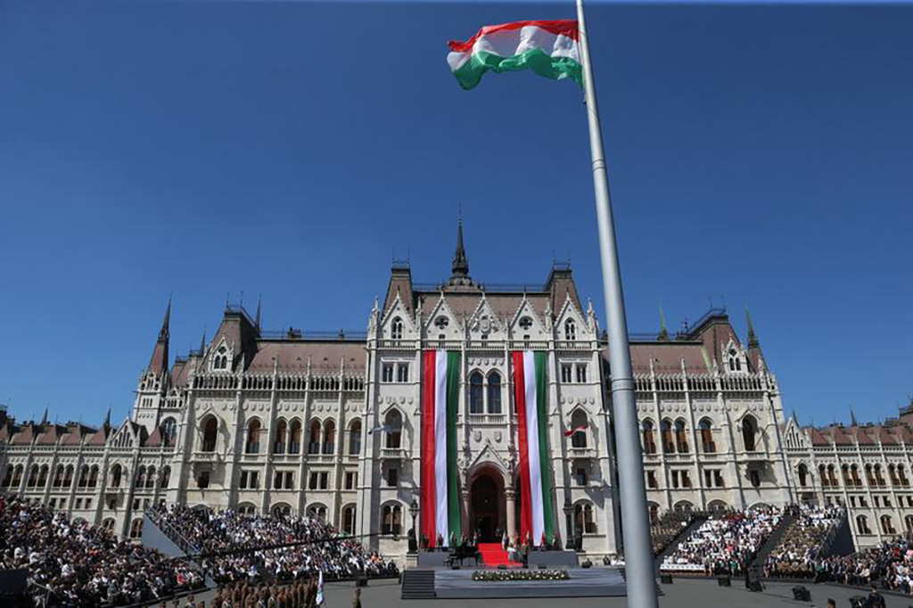 Ungari kaebab Euroopa Liidu kohtusse, kuna Vene nafta ja gaasi ostmise piirang kahjustab riigi huve