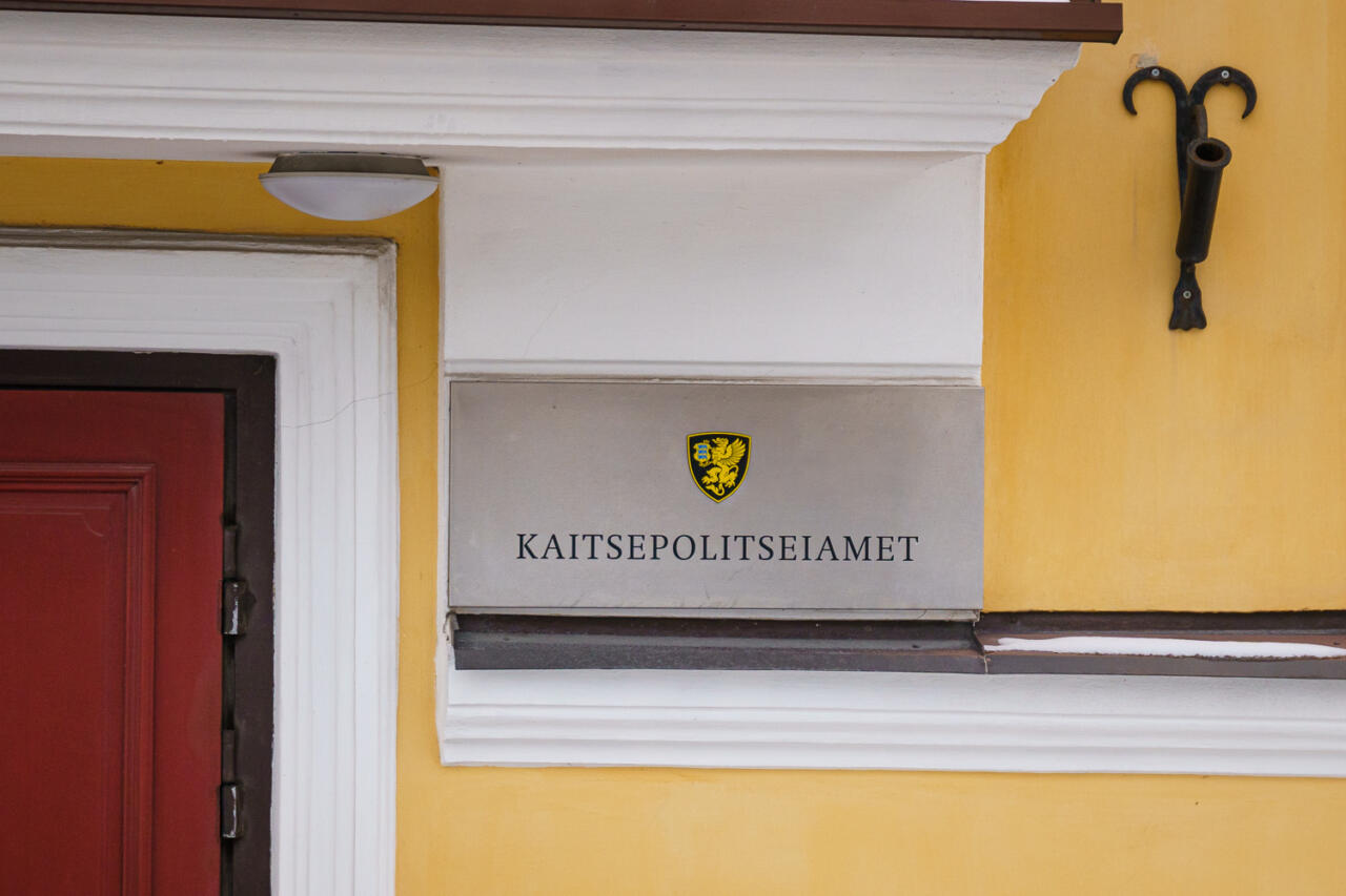 EKRE pani asjad liikuma: kahtlase taustaga ärimehelt võetigi e-residentsus ära