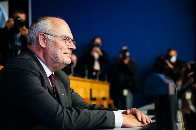 Erakonnad otsustasid presidendikandidaadi otsimisel rääkida kõigepealt Karisega