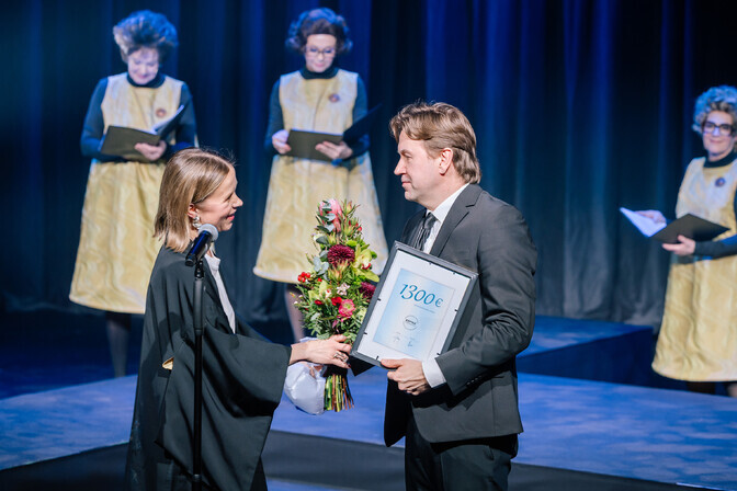 Galerii: Linnateater tähistas 60. sünnipäeva ja jagas kolleegipreemiaid