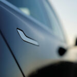 Hiina keelustab turvariskide tõttu autode peidetud ukselingid