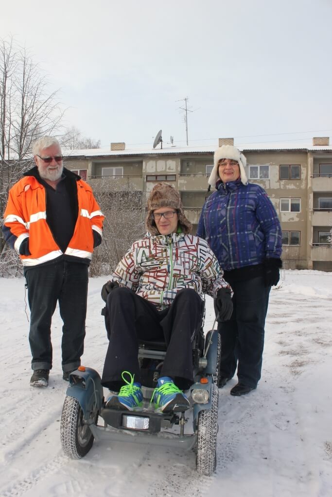 Igapäevased apteegiostud tõid haruldaste haigustega laste raviks 6200 eurot toetust