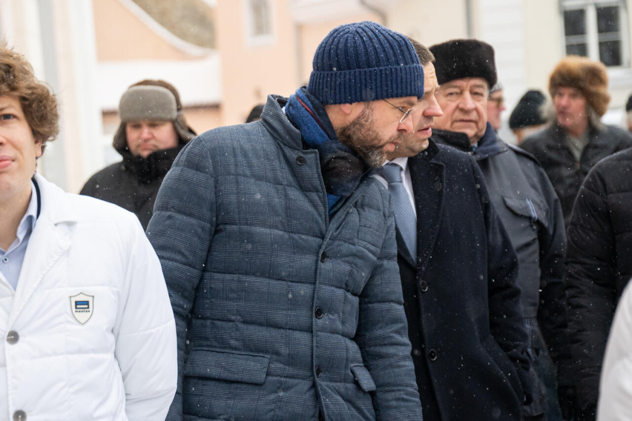 “Ikka Ossinovskid on meil oligarhid!” EKRE saadikud paljastasid härrassotside tühikargamist