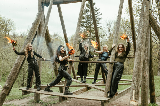 Noore pärimusbändi tiitli pälvinud ansambel Trifoor avaldas debüütalbumi