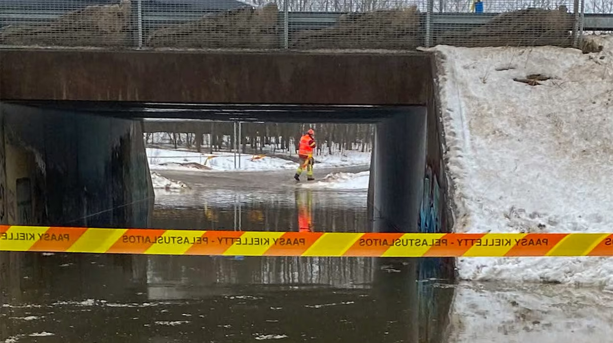 Soomes on suured üleujutused, laps oleks tunnelis äärepealt ära uppunud