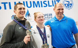 Tallinn premeeris olümpial hõbemedali võitnud Henry Sildaru ja tema treenerit Tõnis Sildaru