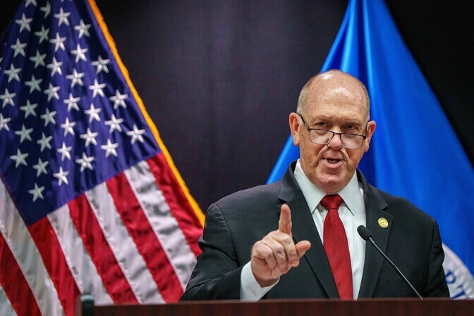 USA valitsus viib 700 föderaalametnikku Minneapolisest ära