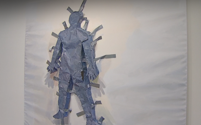 Alice Kask toob uuel isikunäitusel välja detailitäpsed figuratiivsed maalid