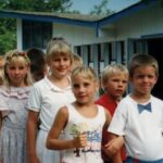 Annelinna raamatukogu näitus tutvustab Kanada eestlaste lapsepõlvemälestusi