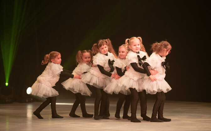 Galerii: Tartumaa tantsupäeval sai näha leidlike ideedega erisugust tantsu